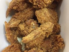 -BHC炸鸡(明洞总店)