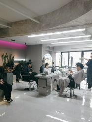-宫铭烫发染发接发店