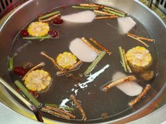 牛骨清汤锅底-三头牛·潮汕牛肉生蚝火锅 (夏湾店)