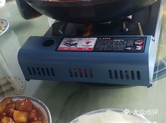 偶然发现的一家农家饭，这个大锅还是很有特色的