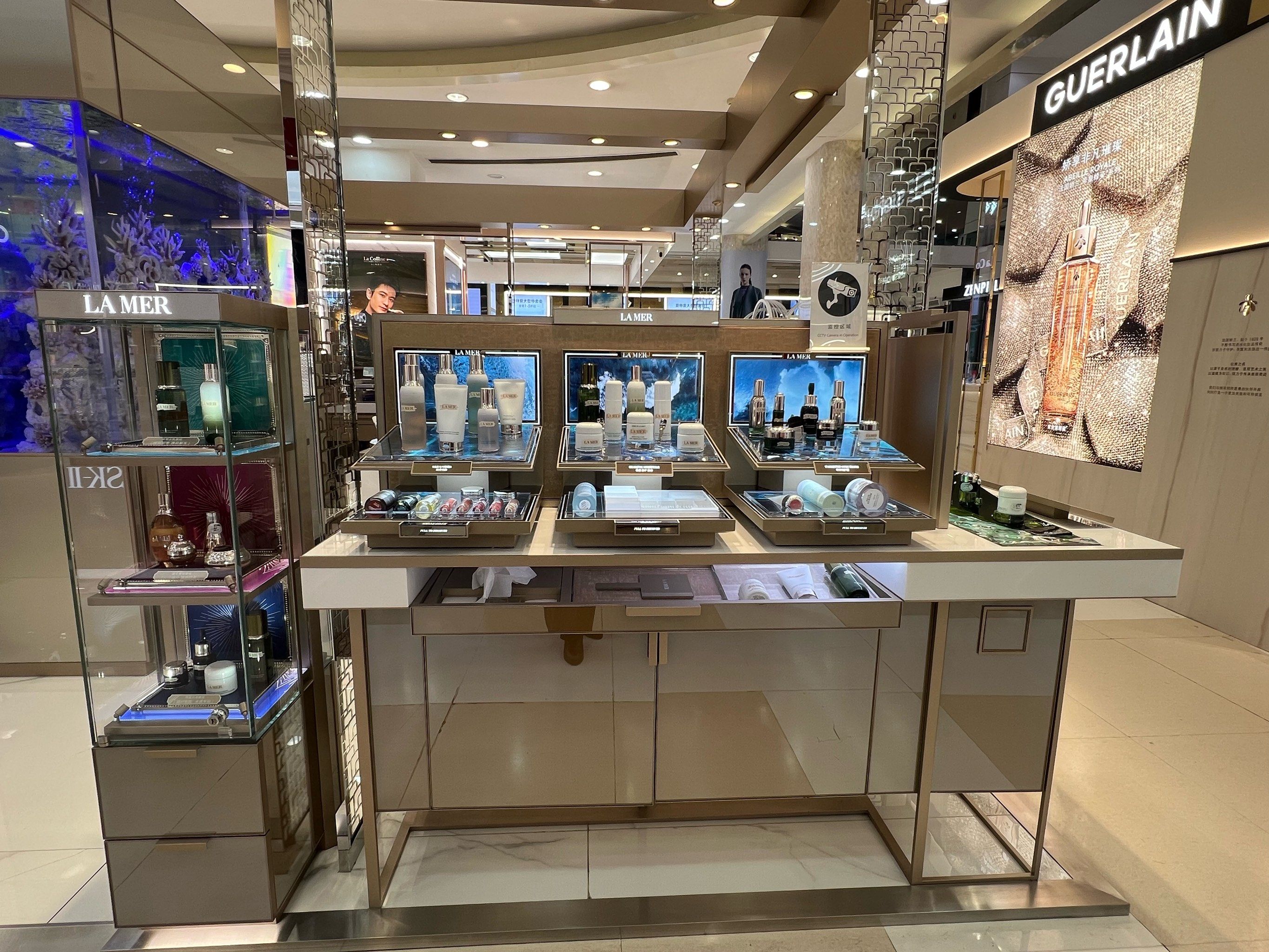 之前朋友在用告诉我友谊店的折扣合适,服务态度也好,今天来店里感受了