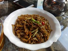 -逸兴楼·地道长沙菜(六沟垅店)