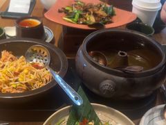 -云海肴·汽锅鸡·云南菜(天山百盛优客店)