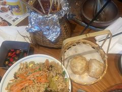 -包整·丝娃娃(一览甲秀楼风景店)