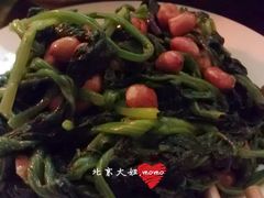 菠菜果仁-宝光熏肉鞋底火烧(新街口店)