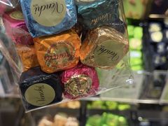 -VENCHI 闻绮(北京国贸商城店)