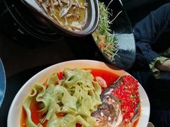 -凤凰湘语·平价海鲜餐厅(浦东旗舰店)