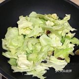 午餐吃手撕包菜