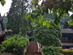 -峨眉山报国寺