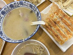 -八百里牛肉汤(盖饭·锅贴·万象城店)