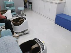 -世龙世家灰指甲·甲沟炎·跖疣护理·修脚(东江湾路店)