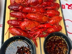 -肥肥虾庄·金牌油焖大虾(汉口城市广场店)