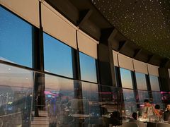 -亚洲国际大酒店·云顶阁旋转自助餐厅