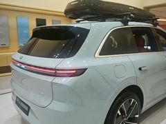 -理想汽车(世纪汇店)