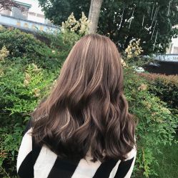 -HAIR HERE造型