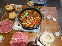 -黔有有贵州酸汤夺夺粉火锅(五味十字店)