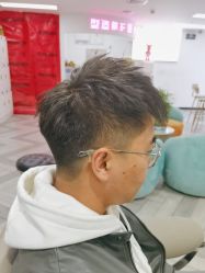 -米娜护肤造型