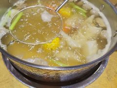 -左庭右院鲜牛肉火锅(金山万达店)