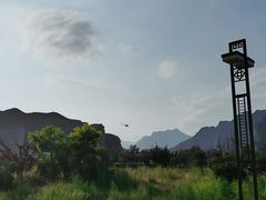 -百里峡七彩艺术小镇