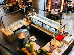 自助取餐区-松山湖凯悦酒店·Café自助餐厅·周末火舞秀表演
