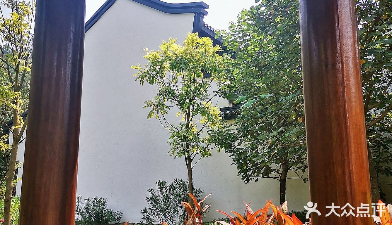 曲径通幽处， 禅房花木深🍃