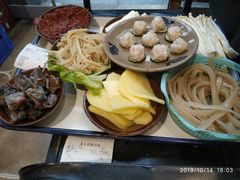 -周幺妹重庆老火锅(银泰城总店)