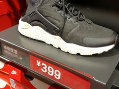 -NIKE上海青浦换季优惠店