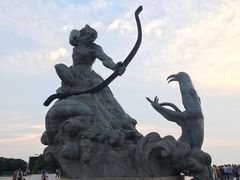 -巴陵广场