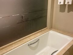 -无锡鼎尚皇冠酒店