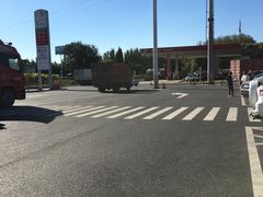 -窦店服务区-停车场
