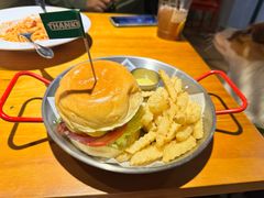 -Thanks美式餐厅(汉堡咖啡店)