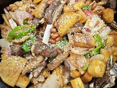 -老钟家烤羊排·敦伊阁清真餐厅胡羊焖饼