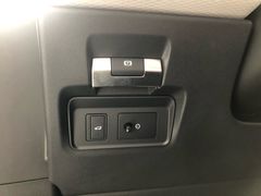 -宁波天华捷豹路虎4S店