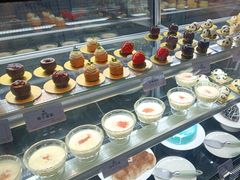 -雍容荟帝王蟹活龙虾展台自助(IFS黑金店)