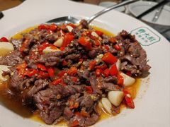 小炒鲜牛肉-费大厨辣椒炒肉(万家丽一店)