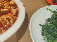 -渝信川菜 · 川味家常菜(财富购物中心店)