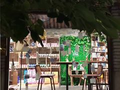 -百里峡七彩艺术小镇