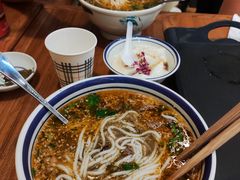 -云阿蛮云南生烫牛肉米线(奉贤路店)