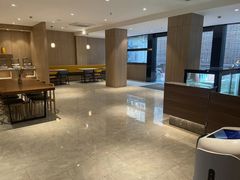 -汉庭优佳(上海娄山关路地铁站店)