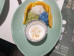 -金马门国际美食百汇(珞喻路店)