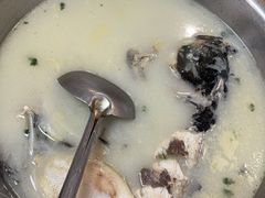 -雪湖煜辰鱼头老店(雪野湖店)