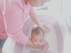 -爱的果实月嫂育婴师(世纪东方店)