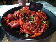 -巴厘龙虾·榜首油焖大虾(音乐学院·沿江酒馆店)
