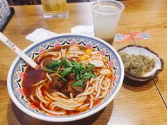 -鑫花溪牛肉米粉(人民广场店)