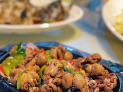 -三亚火车头万人海鲜广场