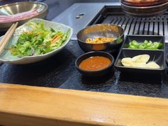 -臻牛烤肉