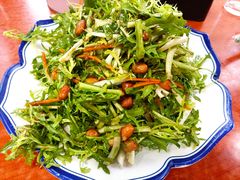 苦苣皮蛋花生米-锅贴王海鲜小馆