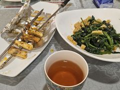 -汗腾格里·风味餐厅(新疆驻京办店)