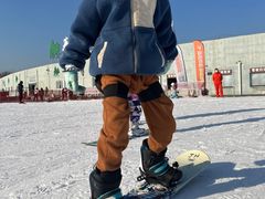 -华彬猛犸滑雪场
