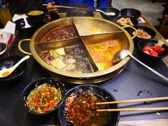 -沸炉重庆老火锅(军事博物馆店)